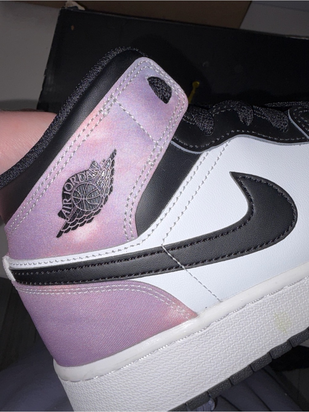 Nike Air Jordan 1 Mid SE GS Bleached Coral Black White DM6216-001 - Picture 10 of 12